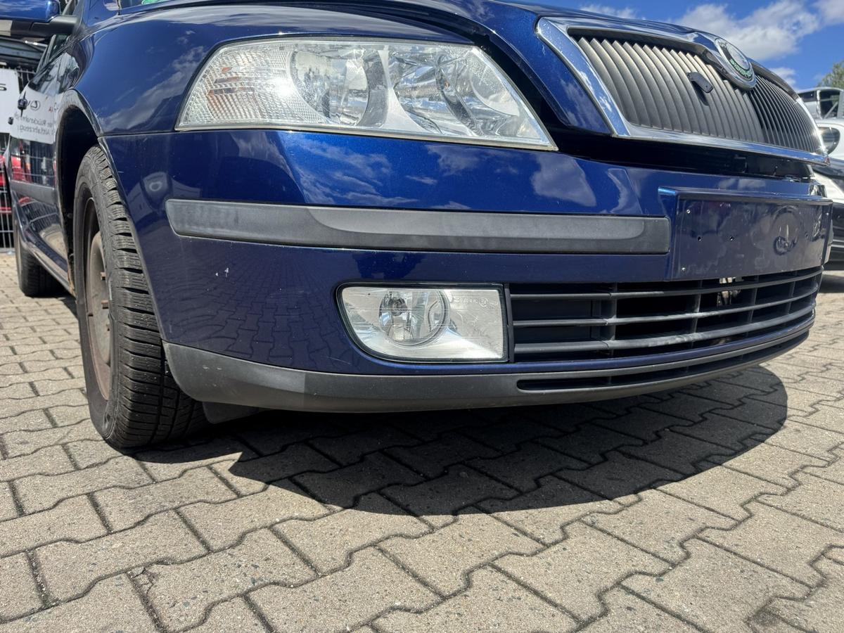 Skoda Octavia 2 1Z original Stossf&auml;nger Sto&szlig;stange vorne mit Nebelscheinwerfern LF5Q Stormblau Metallic Bj.2008